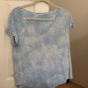 Soft and sexy American Eagle T-shirt